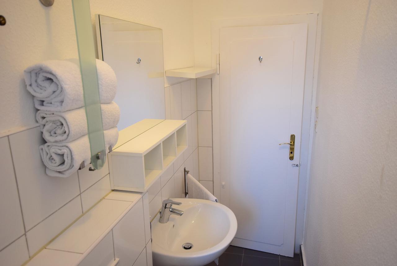שטוטגרט Apartment Ostendplatz מראה חיצוני תמונה